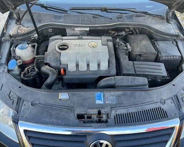 Чорний Фольксваген Пассат, об'ємом двигуна 1.97 л та пробігом 320 тис. км за 5500 $, фото 2 на Automoto.ua