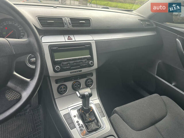 Черный Фольксваген Пассат, объемом двигателя 1.97 л и пробегом 280 тыс. км за 7400 $, фото 16 на Automoto.ua