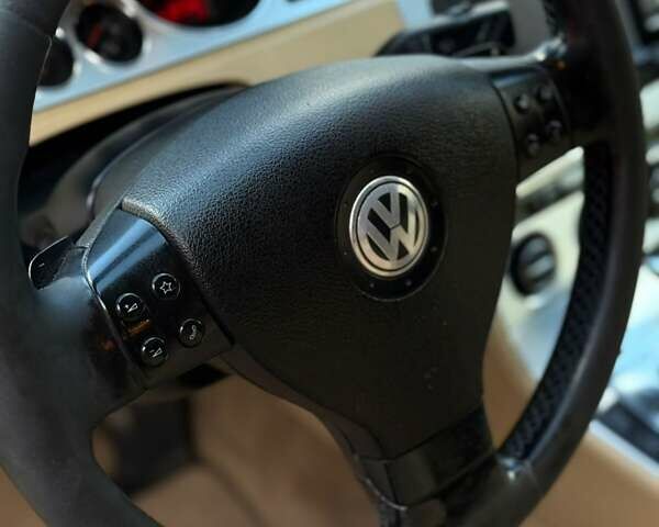 Черный Фольксваген Пассат, объемом двигателя 1.97 л и пробегом 320 тыс. км за 6950 $, фото 24 на Automoto.ua