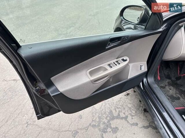 Черный Фольксваген Пассат, объемом двигателя 1.97 л и пробегом 434 тыс. км за 5700 $, фото 7 на Automoto.ua