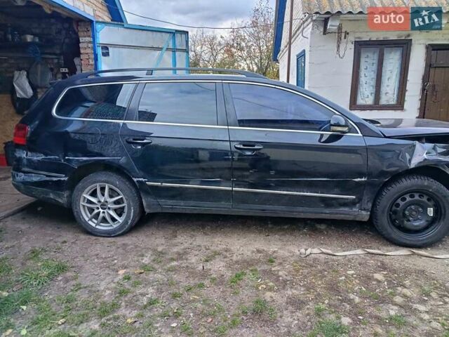 Черный Фольксваген Пассат, объемом двигателя 1.97 л и пробегом 314 тыс. км за 2800 $, фото 7 на Automoto.ua