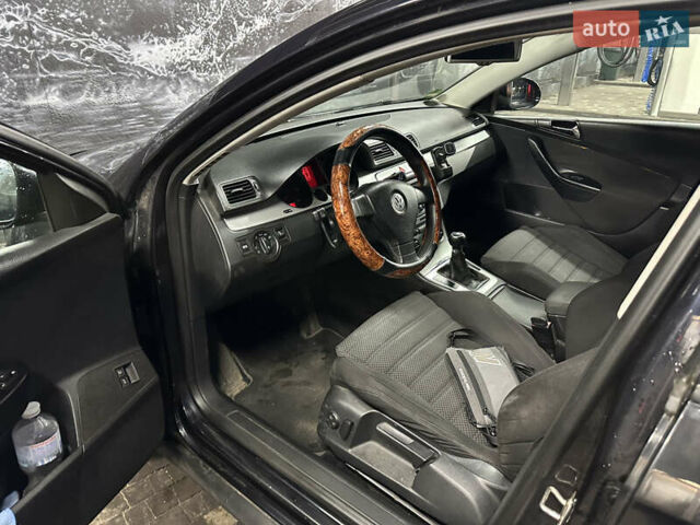 Чорний Фольксваген Пассат, об'ємом двигуна 1.97 л та пробігом 261 тис. км за 6000 $, фото 6 на Automoto.ua
