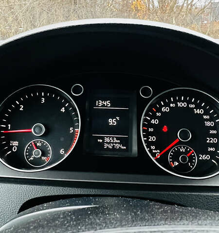 Черный Фольксваген Пассат, объемом двигателя 1.97 л и пробегом 343 тыс. км за 5500 $, фото 8 на Automoto.ua