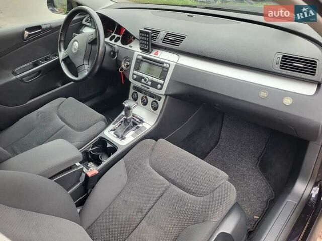 Чорний Фольксваген Пассат, об'ємом двигуна 1.97 л та пробігом 205 тис. км за 8600 $, фото 26 на Automoto.ua