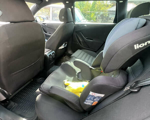 Черный Фольксваген Пассат, объемом двигателя 1.97 л и пробегом 242 тыс. км за 7300 $, фото 5 на Automoto.ua