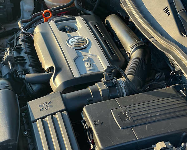 Черный Фольксваген Пассат, объемом двигателя 1.8 л и пробегом 257 тыс. км за 6100 $, фото 21 на Automoto.ua