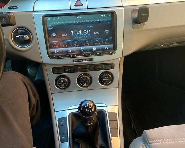 Черный Фольксваген Пассат, объемом двигателя 1.97 л и пробегом 259 тыс. км за 7500 $, фото 7 на Automoto.ua