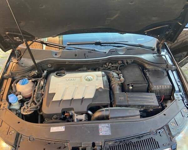 Черный Фольксваген Пассат, объемом двигателя 1.97 л и пробегом 259 тыс. км за 7500 $, фото 5 на Automoto.ua