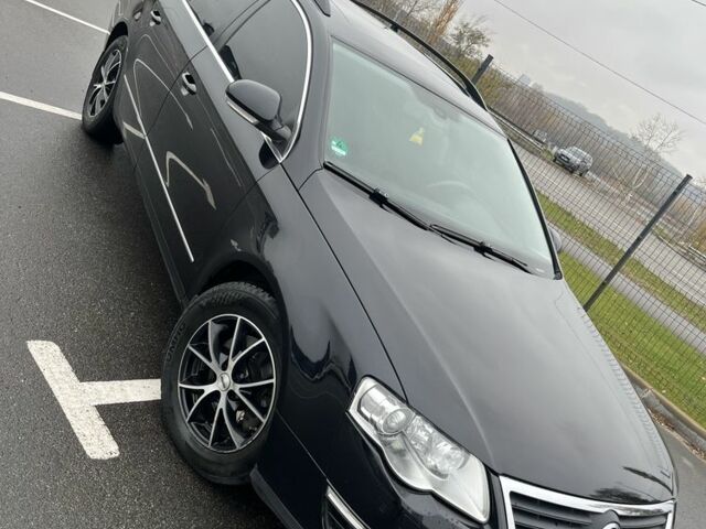 Чорний Фольксваген Пассат, об'ємом двигуна 2 л та пробігом 255 тис. км за 7100 $, фото 2 на Automoto.ua