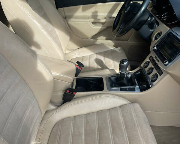 Чорний Фольксваген Пассат, об'ємом двигуна 1.97 л та пробігом 308 тис. км за 5500 $, фото 15 на Automoto.ua