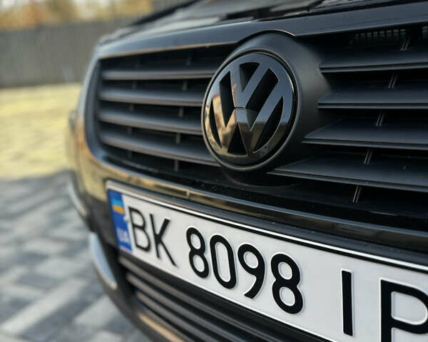 Чорний Фольксваген Пассат, об'ємом двигуна 1.97 л та пробігом 375 тис. км за 7300 $, фото 9 на Automoto.ua