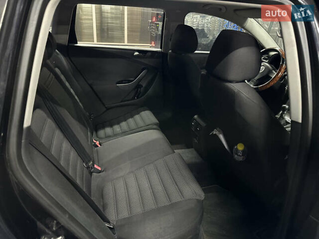 Чорний Фольксваген Пассат, об'ємом двигуна 1.97 л та пробігом 261 тис. км за 6000 $, фото 4 на Automoto.ua