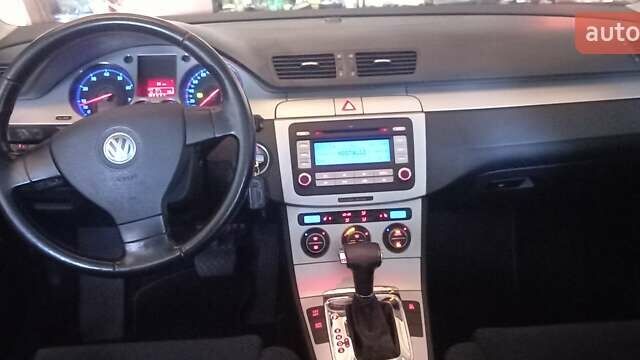 Черный Фольксваген Пассат, объемом двигателя 1.8 л и пробегом 148 тыс. км за 9000 $, фото 10 на Automoto.ua