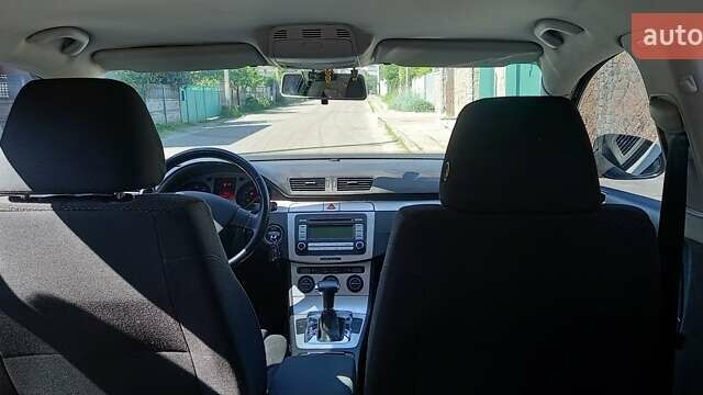 Черный Фольксваген Пассат, объемом двигателя 1.8 л и пробегом 148 тыс. км за 9000 $, фото 5 на Automoto.ua