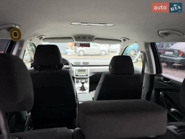 Чорний Фольксваген Пассат, об'ємом двигуна 1.97 л та пробігом 370 тис. км за 4600 $, фото 42 на Automoto.ua