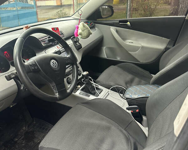 Черный Фольксваген Пассат, объемом двигателя 2 л и пробегом 244 тыс. км за 6000 $, фото 9 на Automoto.ua