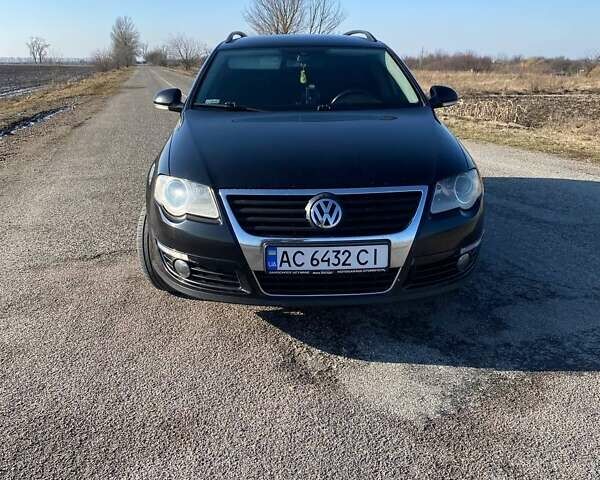 Чорний Фольксваген Пассат, об'ємом двигуна 2 л та пробігом 280 тис. км за 6500 $, фото 1 на Automoto.ua