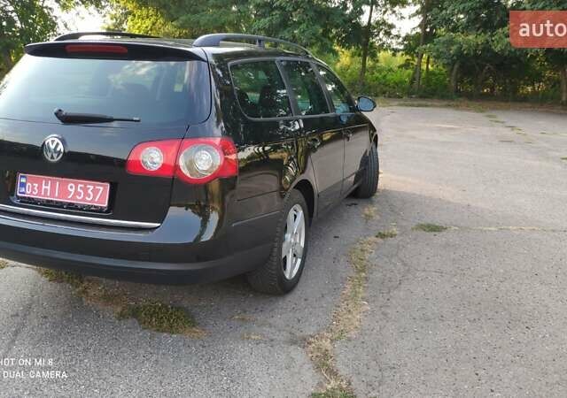 Чорний Фольксваген Пассат, об'ємом двигуна 1.6 л та пробігом 220 тис. км за 6399 $, фото 16 на Automoto.ua