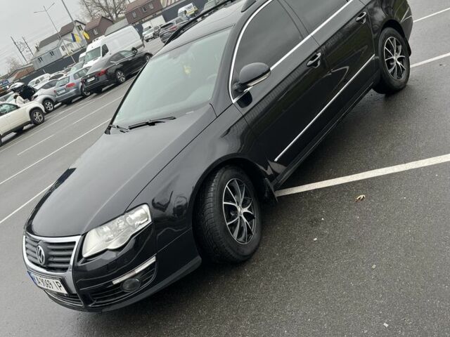 Чорний Фольксваген Пассат, об'ємом двигуна 2 л та пробігом 255 тис. км за 7100 $, фото 1 на Automoto.ua