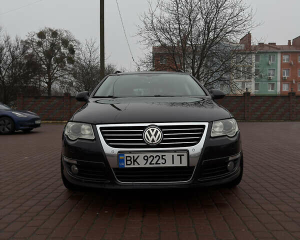 Чорний Фольксваген Пассат, об'ємом двигуна 2 л та пробігом 370 тис. км за 8100 $, фото 1 на Automoto.ua