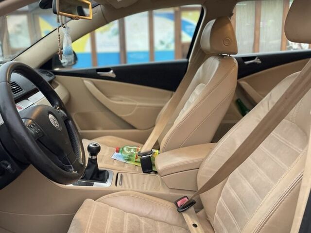 Чорний Фольксваген Пассат, об'ємом двигуна 2 л та пробігом 340 тис. км за 2700 $, фото 2 на Automoto.ua