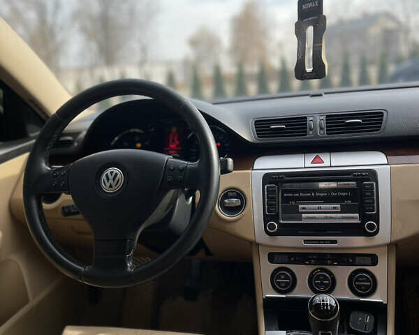 Чорний Фольксваген Пассат, об'ємом двигуна 1.97 л та пробігом 308 тис. км за 5500 $, фото 14 на Automoto.ua