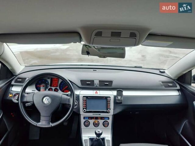 Черный Фольксваген Пассат, объемом двигателя 2 л и пробегом 265 тыс. км за 7199 $, фото 28 на Automoto.ua