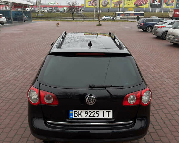 Чорний Фольксваген Пассат, об'ємом двигуна 2 л та пробігом 370 тис. км за 8100 $, фото 18 на Automoto.ua