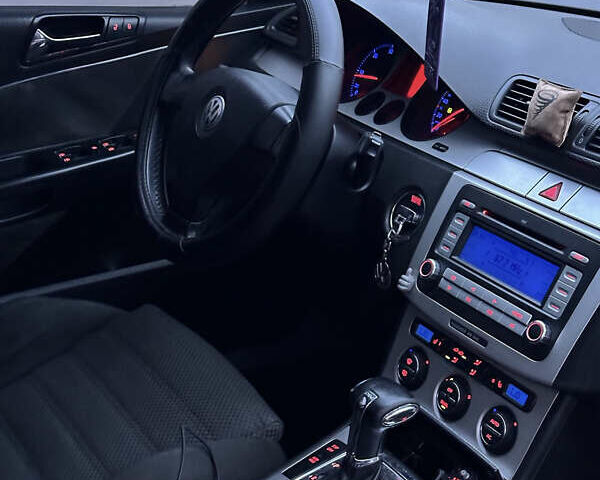 Черный Фольксваген Пассат, объемом двигателя 1.97 л и пробегом 300 тыс. км за 5800 $, фото 5 на Automoto.ua