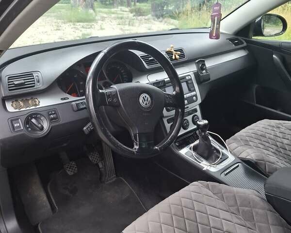 Черный Фольксваген Пассат, объемом двигателя 2 л и пробегом 347 тыс. км за 7650 $, фото 5 на Automoto.ua