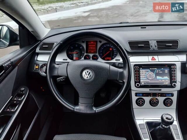 Черный Фольксваген Пассат, объемом двигателя 2 л и пробегом 265 тыс. км за 7199 $, фото 29 на Automoto.ua