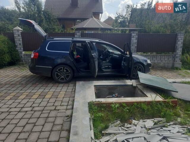 Черный Фольксваген Пассат, объемом двигателя 2 л и пробегом 299 тыс. км за 7000 $, фото 13 на Automoto.ua