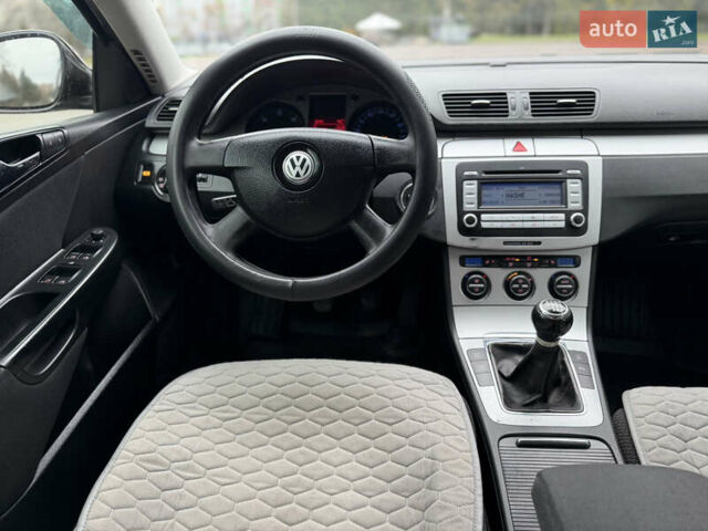 Черный Фольксваген Пассат, объемом двигателя 1.97 л и пробегом 370 тыс. км за 4700 $, фото 38 на Automoto.ua
