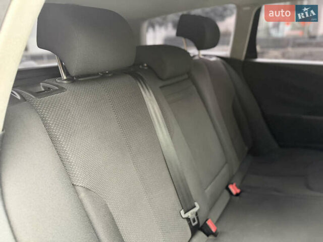 Черный Фольксваген Пассат, объемом двигателя 1.97 л и пробегом 370 тыс. км за 4700 $, фото 59 на Automoto.ua