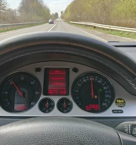 Черный Фольксваген Пассат, объемом двигателя 1.97 л и пробегом 228 тыс. км за 7299 $, фото 14 на Automoto.ua