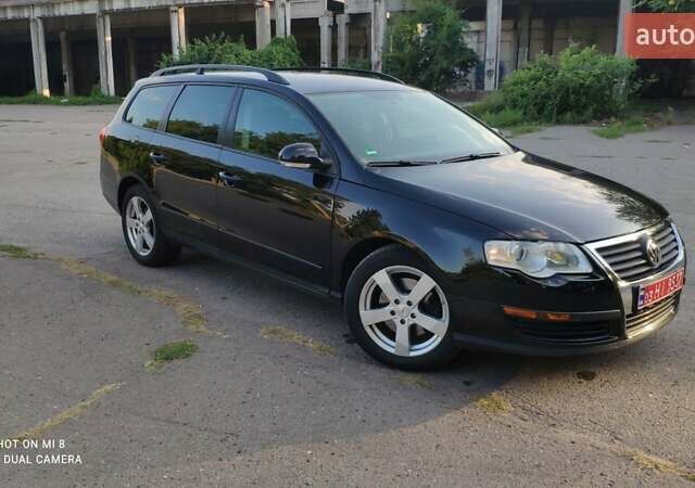 Чорний Фольксваген Пассат, об'ємом двигуна 1.6 л та пробігом 220 тис. км за 6399 $, фото 9 на Automoto.ua