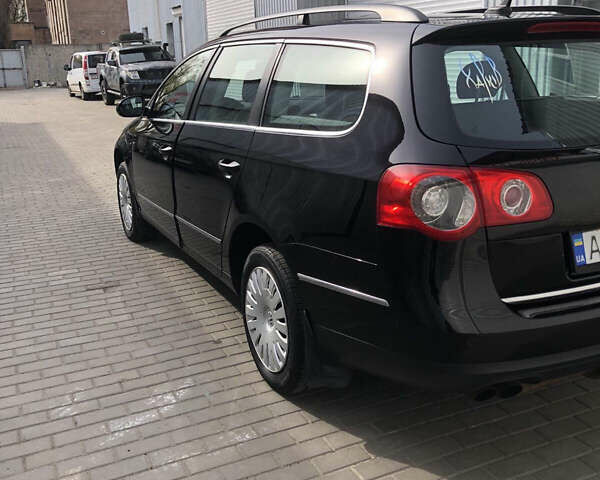 Чорний Фольксваген Пассат, об'ємом двигуна 2 л та пробігом 414 тис. км за 6700 $, фото 4 на Automoto.ua