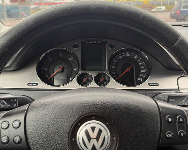 Чорний Фольксваген Пассат, об'ємом двигуна 2 л та пробігом 370 тис. км за 8100 $, фото 42 на Automoto.ua