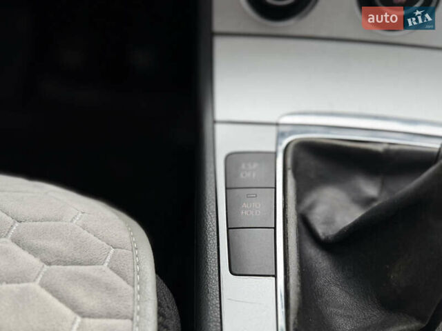 Черный Фольксваген Пассат, объемом двигателя 1.97 л и пробегом 370 тыс. км за 4700 $, фото 54 на Automoto.ua