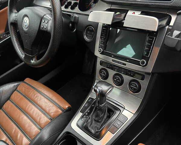 Чорний Фольксваген Пассат, об'ємом двигуна 2 л та пробігом 370 тис. км за 8100 $, фото 31 на Automoto.ua