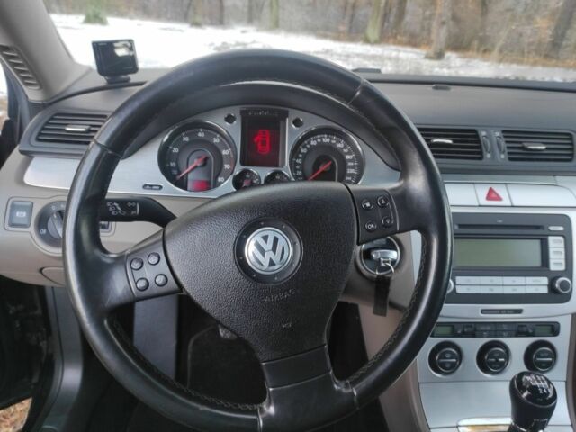 Чорний Фольксваген Пассат, об'ємом двигуна 0 л та пробігом 208 тис. км за 5000 $, фото 2 на Automoto.ua