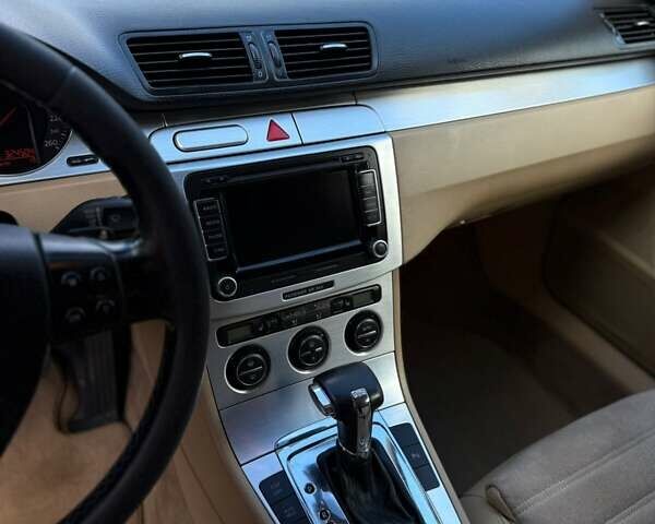 Черный Фольксваген Пассат, объемом двигателя 1.97 л и пробегом 320 тыс. км за 6950 $, фото 21 на Automoto.ua