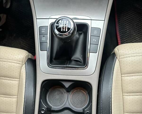 Черный Фольксваген Пассат, объемом двигателя 1.97 л и пробегом 434 тыс. км за 5700 $, фото 14 на Automoto.ua