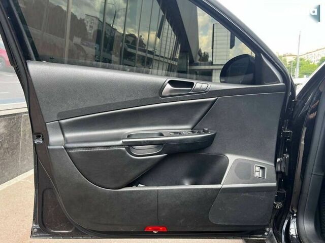 Чорний Фольксваген Пассат, об'ємом двигуна 2 л та пробігом 183 тис. км за 7000 $, фото 14 на Automoto.ua