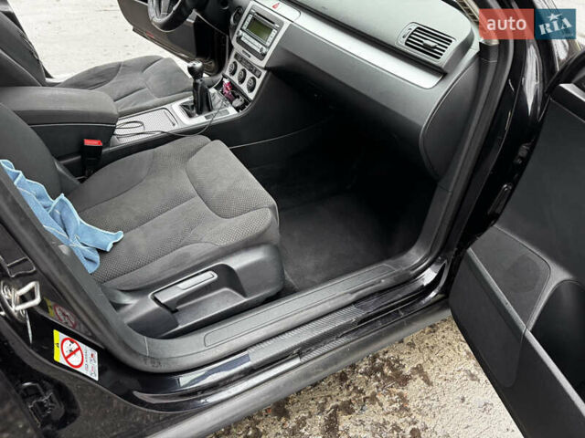 Чорний Фольксваген Пассат, об'ємом двигуна 1.97 л та пробігом 340 тис. км за 6000 $, фото 34 на Automoto.ua