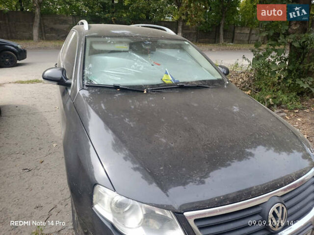 Черный Фольксваген Пассат, объемом двигателя 2 л и пробегом 267 тыс. км за 6700 $, фото 3 на Automoto.ua