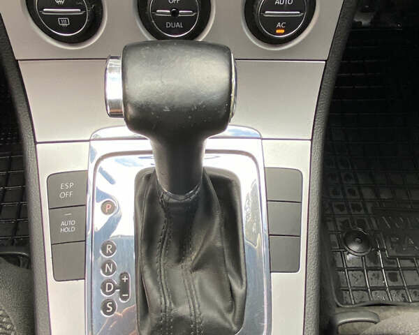 Черный Фольксваген Пассат, объемом двигателя 1.6 л и пробегом 326 тыс. км за 5499 $, фото 13 на Automoto.ua