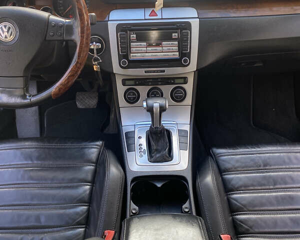 Чорний Фольксваген Пассат, об'ємом двигуна 2 л та пробігом 370 тис. км за 7200 $, фото 8 на Automoto.ua