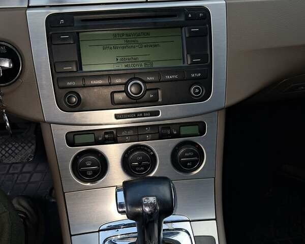 Черный Фольксваген Пассат, объемом двигателя 1.97 л и пробегом 237 тыс. км за 8200 $, фото 9 на Automoto.ua