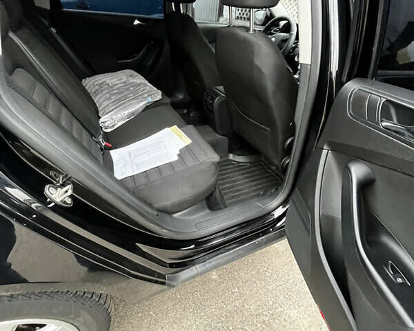 Черный Фольксваген Пассат, объемом двигателя 1.97 л и пробегом 306 тыс. км за 7000 $, фото 6 на Automoto.ua